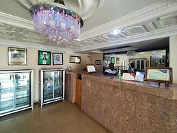 Orient Hotel & Plaza