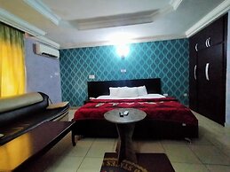 Orient Hotel & Plaza