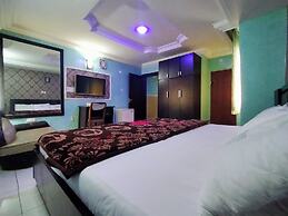 Orient Hotel & Plaza