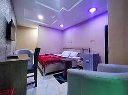 Orient Hotel & Plaza