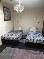 Piwaka Lodge and Backpackers