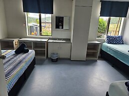 Piwaka Lodge and Backpackers