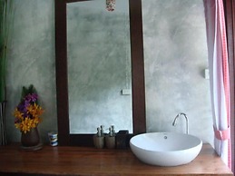 Lundaresort & Orchid