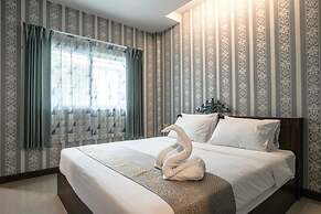 Sunday J Resort & Restaurant