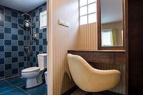 Sunday J Resort & Restaurant