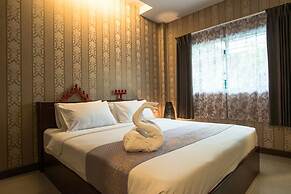 Sunday J Resort & Restaurant