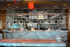 The Manor Luxury Suites & Apartments