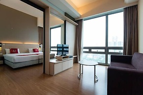 The Manor Luxury Suites & Apartments