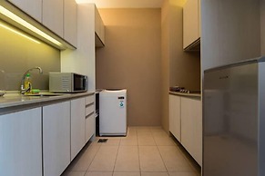 The Manor Luxury Suites & Apartments