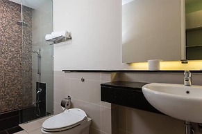 The Manor Luxury Suites & Apartments