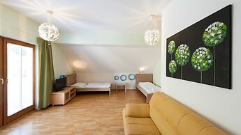 Hotel Garni Pod Skalkou