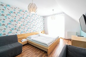 Hotel Garni Pod Skalkou