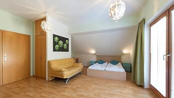 Hotel Garni Pod Skalkou