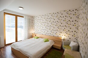 Hotel Garni Pod Skalkou
