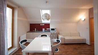 Hotel Garni Pod Skalkou