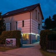 Hotel Garni Pod Skalkou