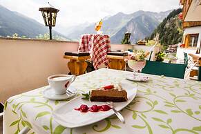 Hotel Alpenland
