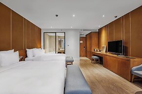 Avora Hotel