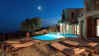 Poikilma Alonissos Villas