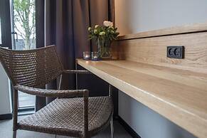 Hotel 6400
