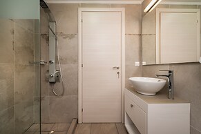 Cedar Bay Beachside Villas