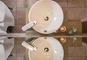 Cedar Bay Beachside Villas