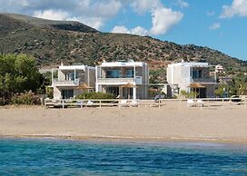 Cedar Bay Beachside Villas