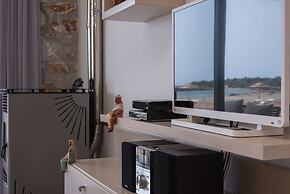 Cedar Bay Beachside Villas