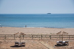 Cedar Bay Beachside Villas