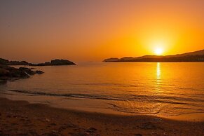 Cedar Bay Beachside Villas