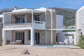 Cedar Bay Beachside Villas