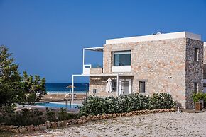 Cedar Bay Beachside Villas