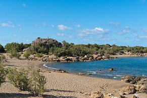 Cedar Bay Beachside Villas
