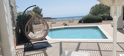 Cedar Bay Beachside Villas