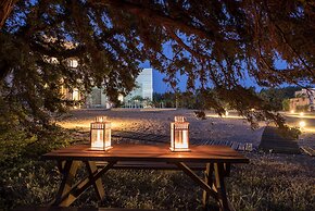 Cedar Bay Beachside Villas