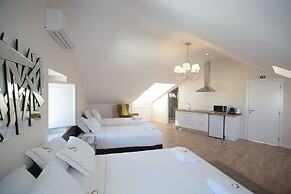 Sui7es Guest House Cascais