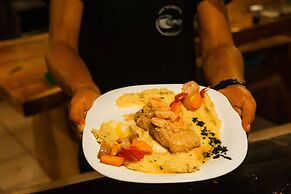 La Facha Hostel Restaurant Surf