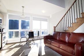 Living Suites Toronto - Queens Park