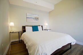 Living Suites Toronto - Queens Park