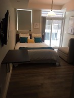 Living Suites Toronto - Queens Park
