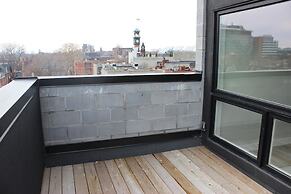 Living Suites Toronto - Queens Park