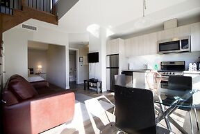 Living Suites Toronto - Queens Park