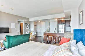 Liberty Village Condo w Parking