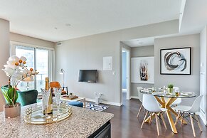 Liberty Village Condo w Parking