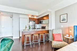 Liberty Village Condo w Parking