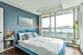 Liberty Village Condo w Parking