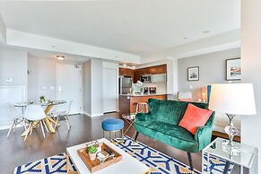 Liberty Village Condo w Parking