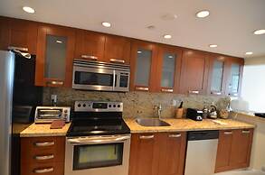 Riviera Luxury Living at the Decoplage