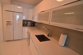 Riviera Luxury Living at the Decoplage