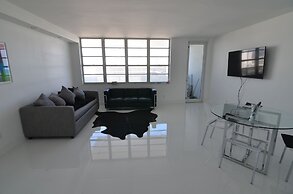 Riviera Luxury Living at the Decoplage